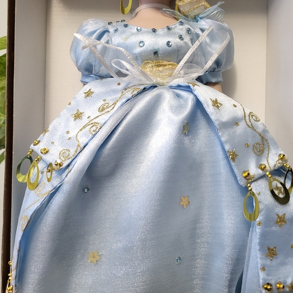 Timeless treasures fairy tale porcelain doll - Picture 3 of 4